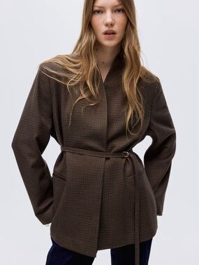 H&M Brown Houndstooth Collar Belted Blazer